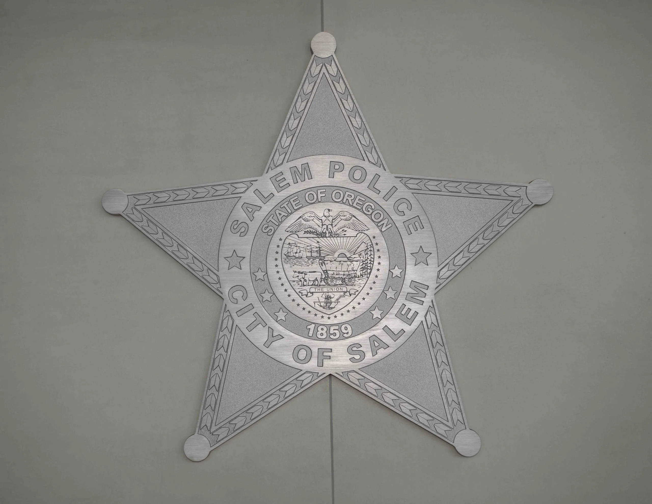 Fatal Motorcycle-Pickup Crash Claims Life in Northeast Salem